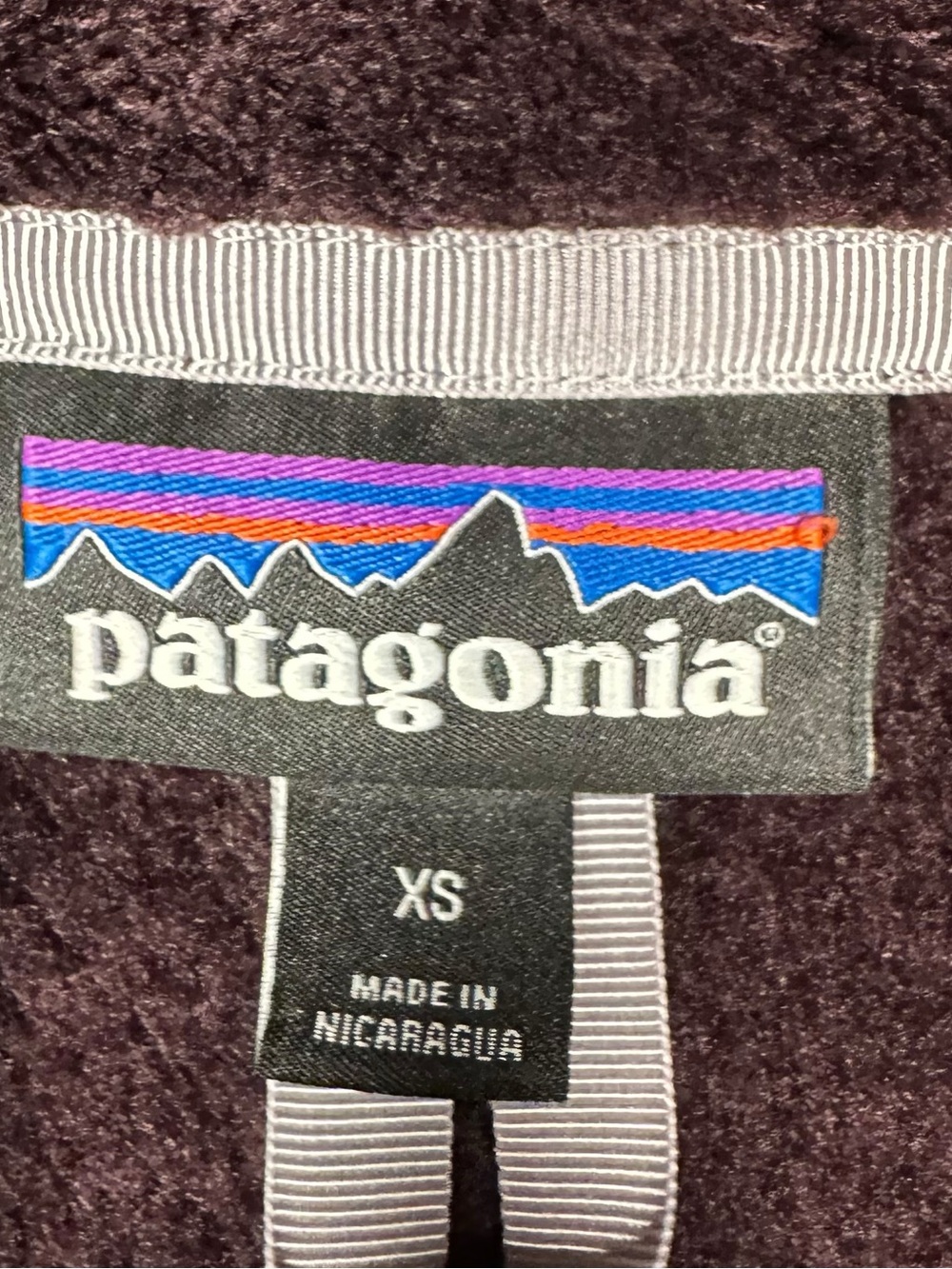 PATAGONIA Re-Tool Half-Snap Pullover in deep plum - Picture 9 of 10